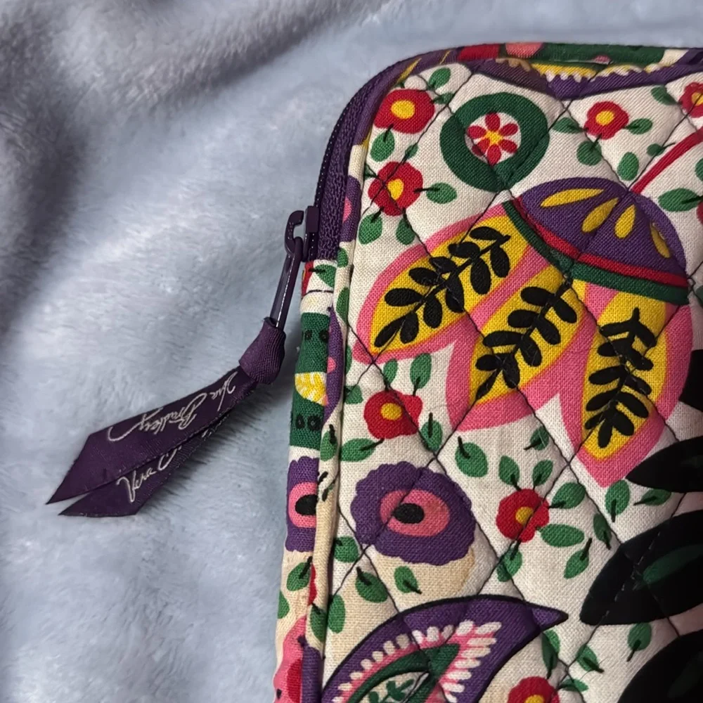 Vera Bradley 6x9 Tablet Case Padded Zip Around Small Pocket Purple Floral Print